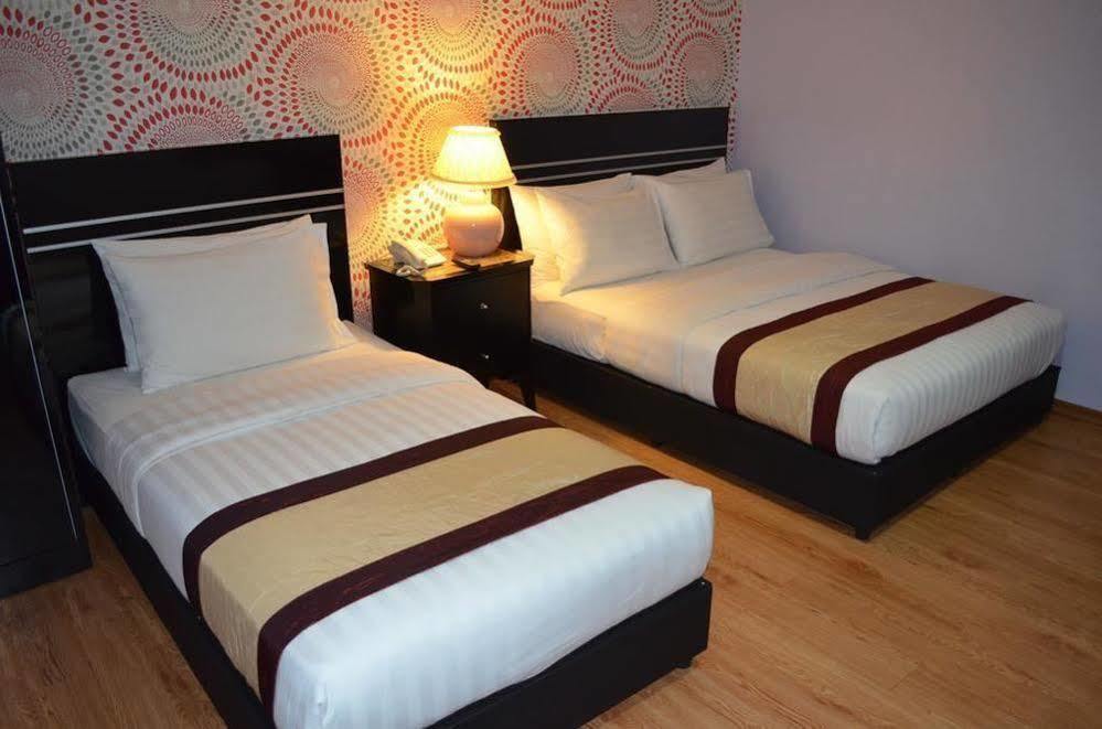 Bluebell Hotel Skudai Exterior foto